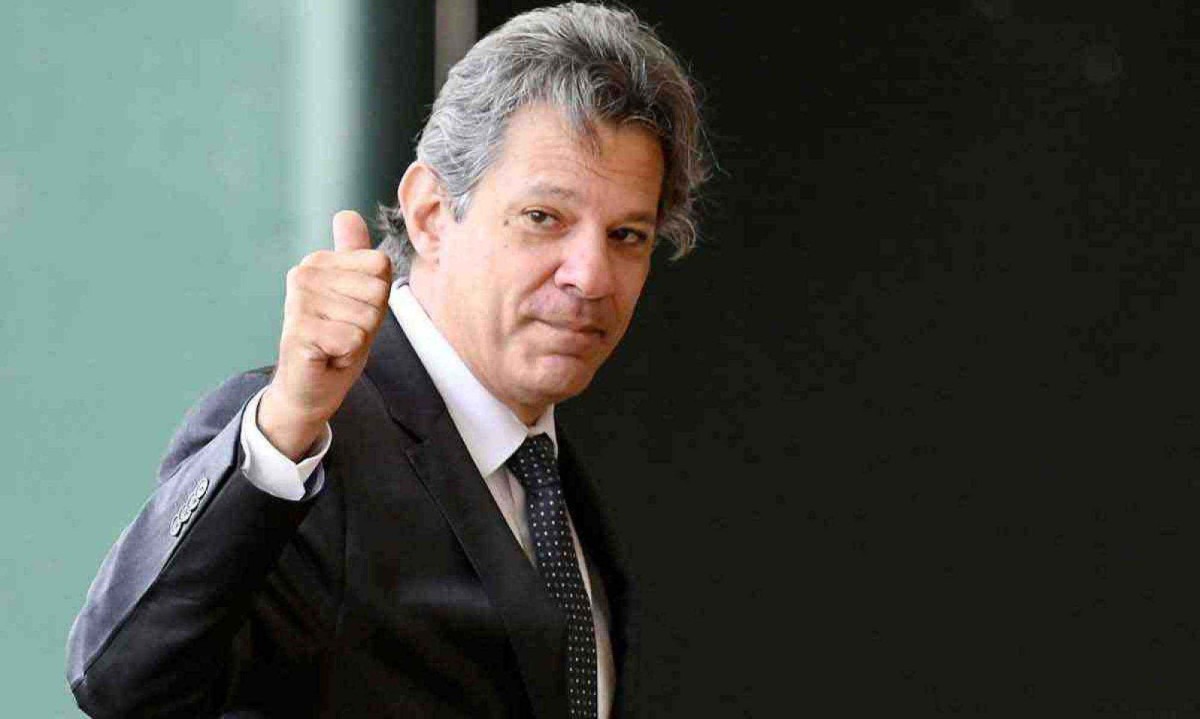 Haddad anunciou que eliminaria quase R$ 26 bilhões em despesas obrigatórias, mas não informou o que seria cortado -  (crédito: Evaristo Sá/AFP – 9/12/22)