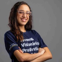 Mineira de 17 anos pode ser primeira mulher a ganhar "Nobel do Estudante" -  Luke-Garcia