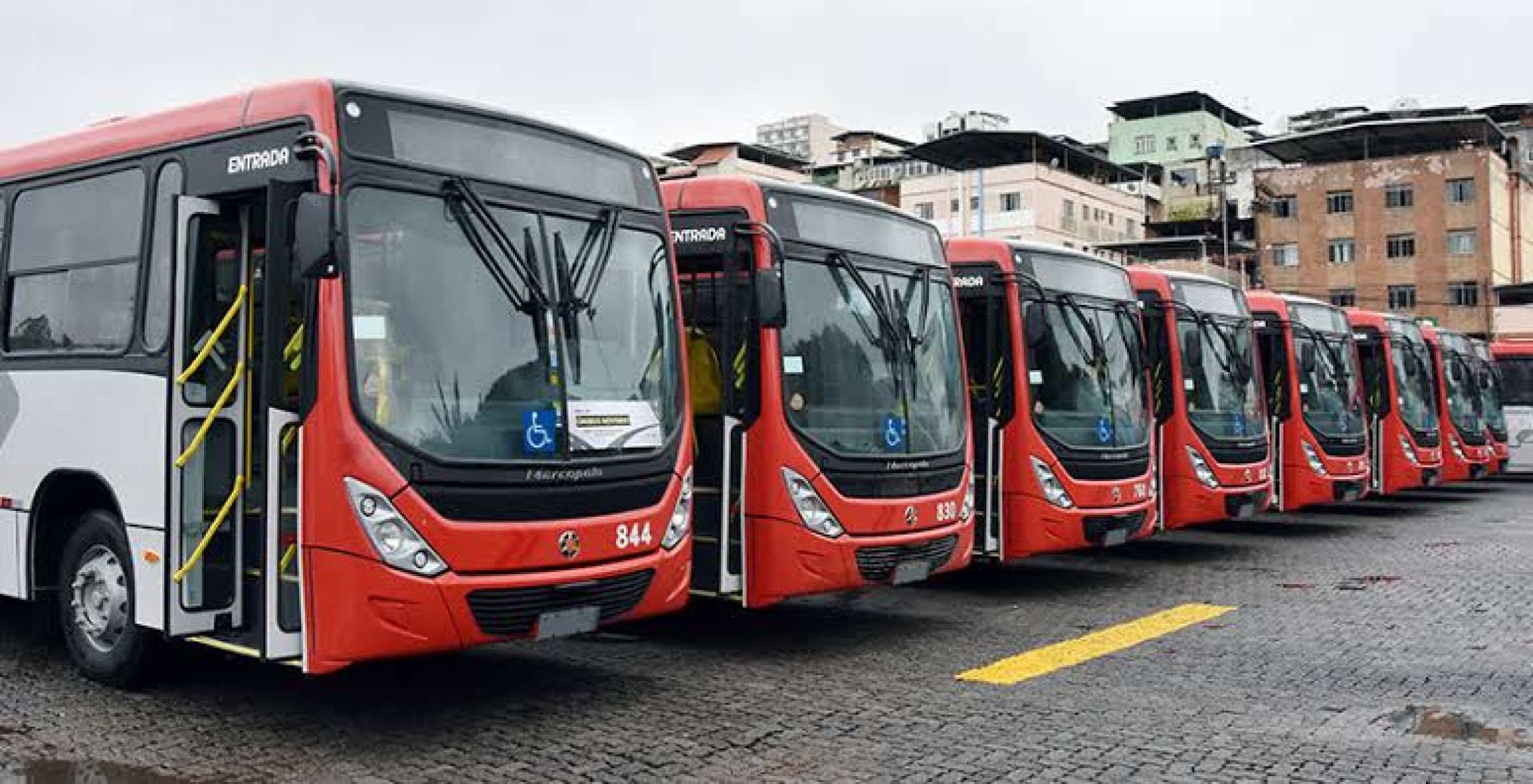  MG: Motorista de ônibus abusa sexualmente de adolescente em coletivo