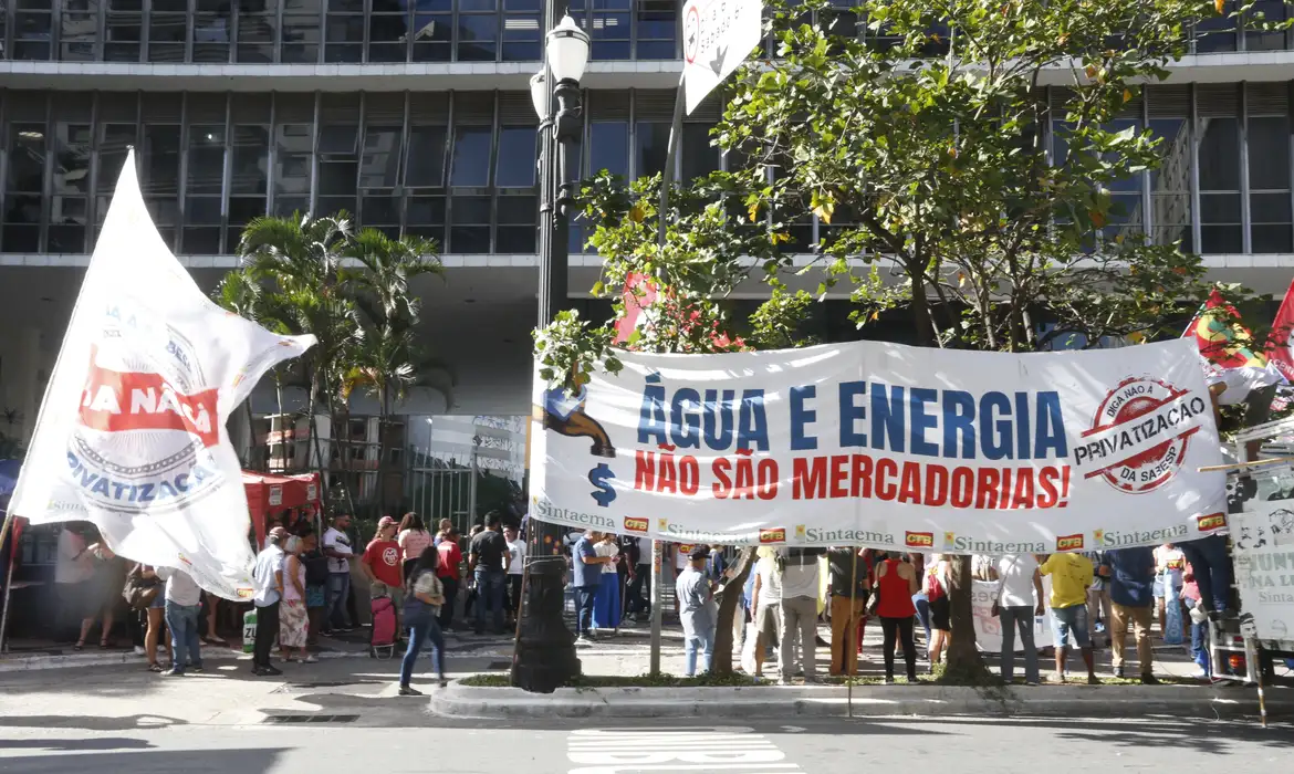 Barroso mantém processo de privatização da Sabesp -  (crédito: EBC)