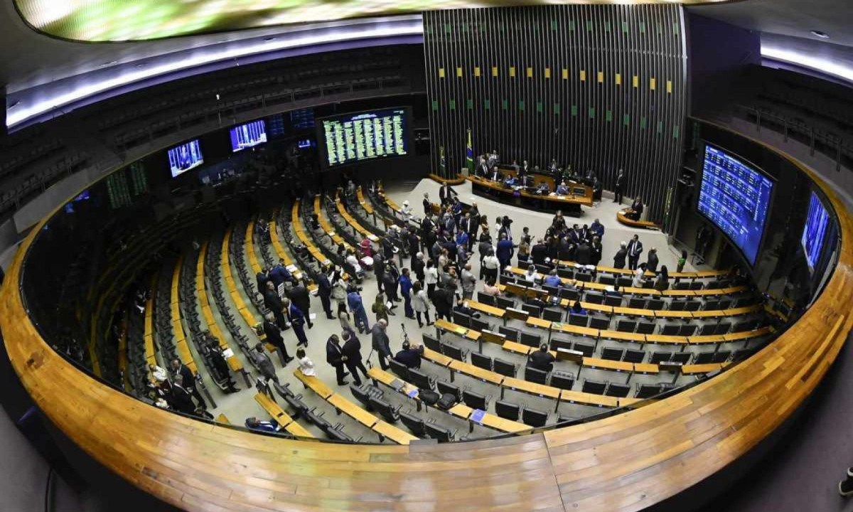 Agora, os parlamentares do Congresso discutem, como resposta à decisão do Dino, um pacote de medidas mirando o Supremo e o Executivo -  (crédito: Marcos Oliveira/Agência Senado)