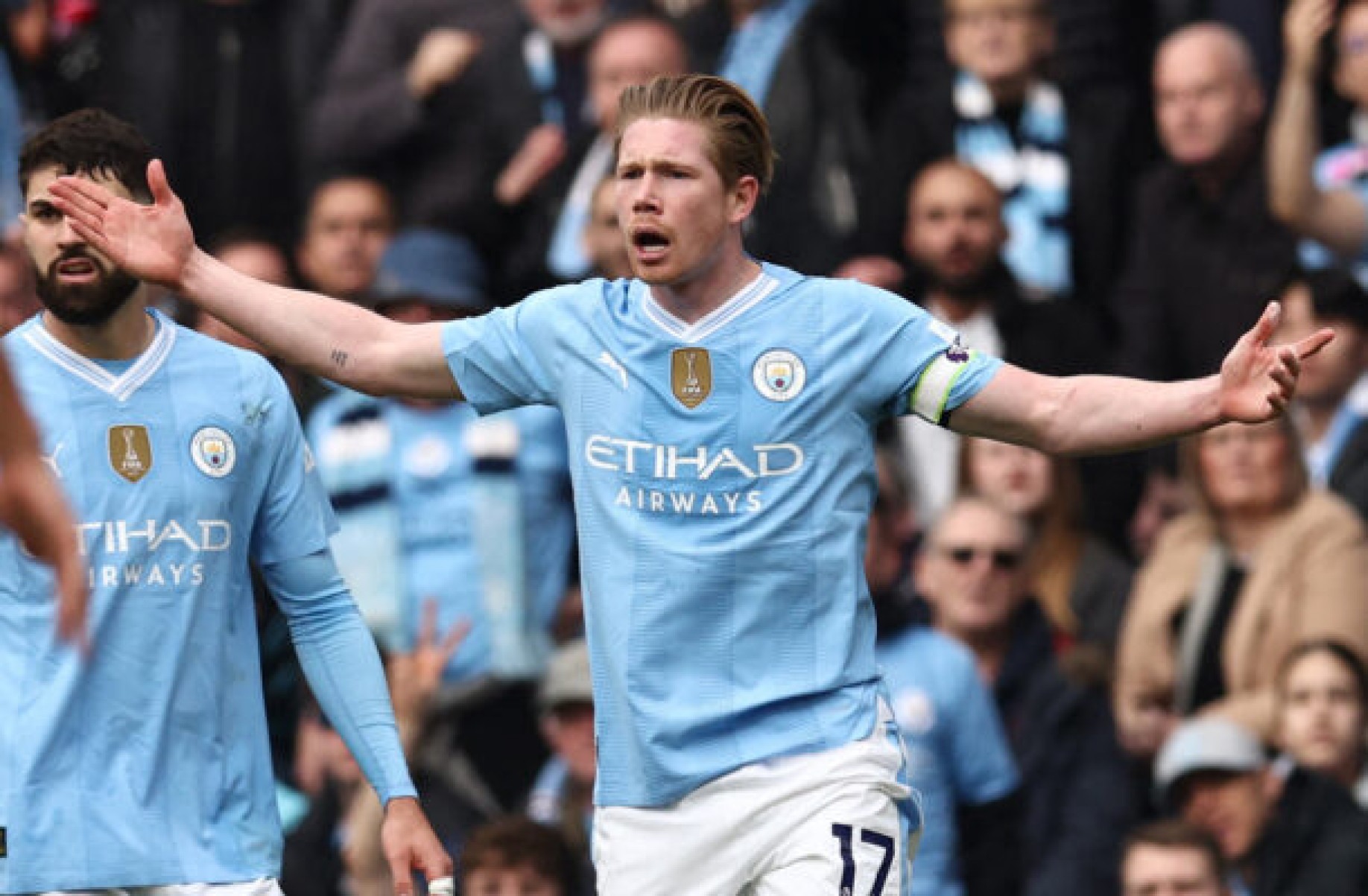 De Bruyne aceita proposta para atuar no Al-Ittihad