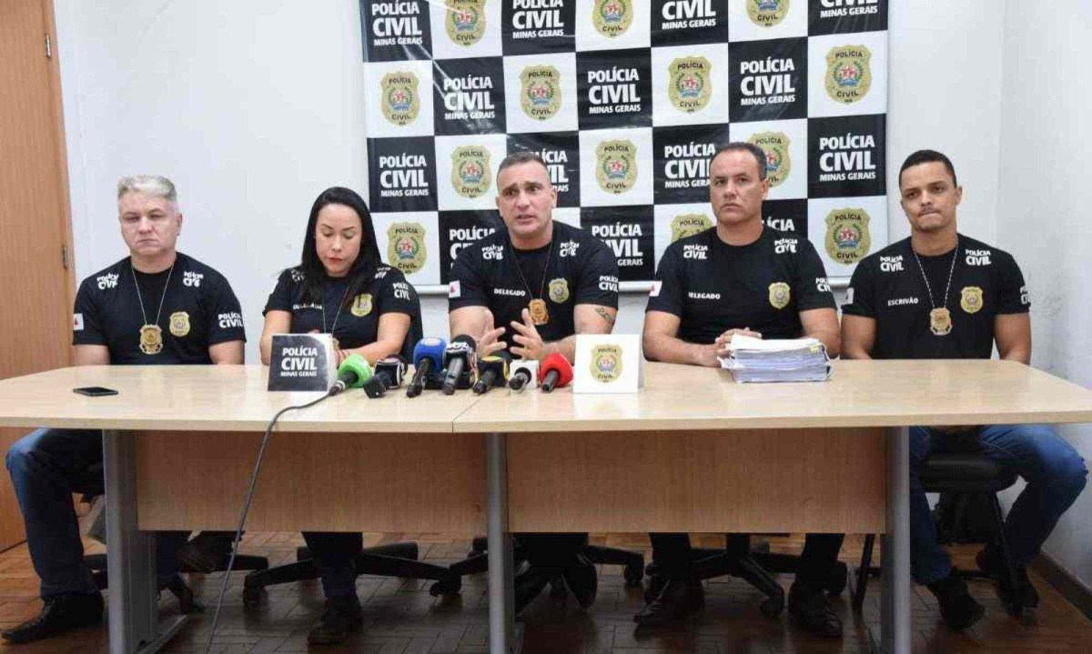 Os delegados Alessandra Wilke, Julio Wilke e Wellington Faria detalharam o caso em coletiva de imprensa nesta segunda-feira (22) -  (crédito: Gladyston Rodrigues/EM/DA Press)