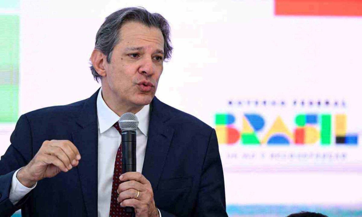 Conforme antecipado pelo ministro da Fazenda, Fernando Haddad, foi confirmado o congelamento de R$ 15 bilhões no Orçamento de 2024 -  (crédito: Evaristo Sá/AFP – 3/5/24)