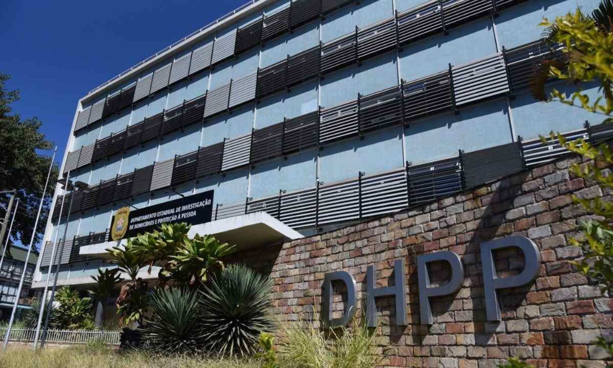 Coletiva da Policia Civil na DHPP sobre o caso do advogado assassinado pelo cliente, em frente ao Fórum de Ibirité