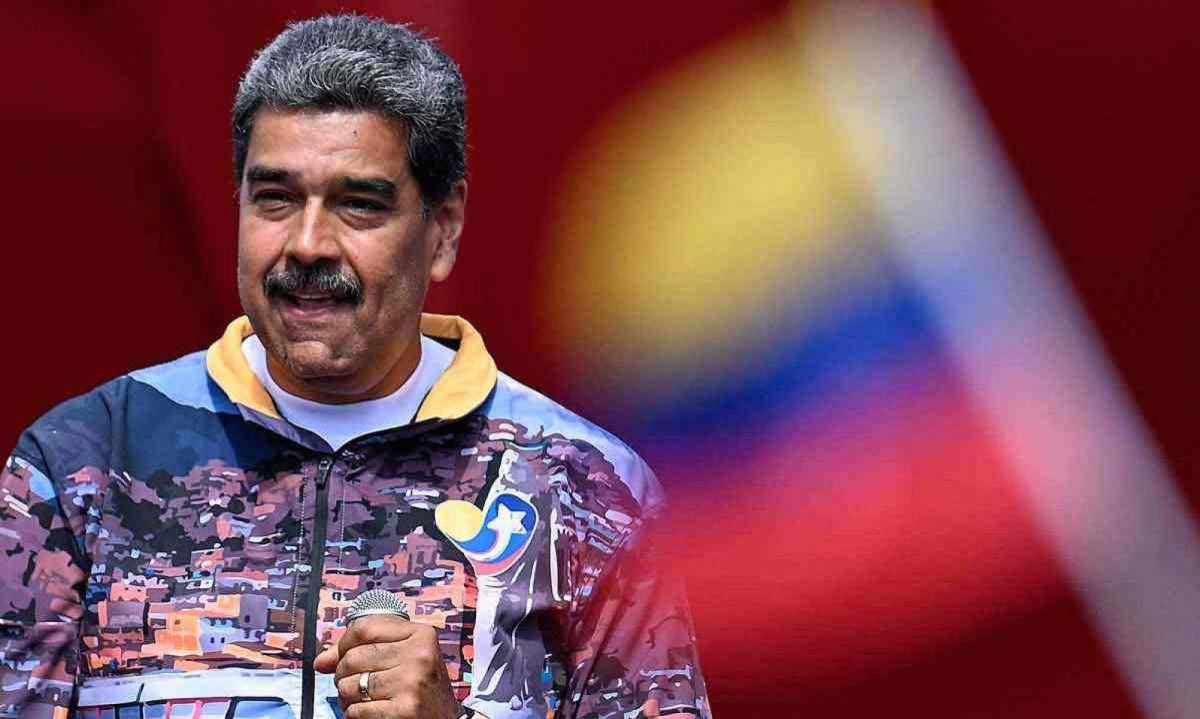 Maduro, de 61 anos, está há onze anos no poder e tenta a terceira reeleição -  (crédito: Juan BARRETO/AFP)