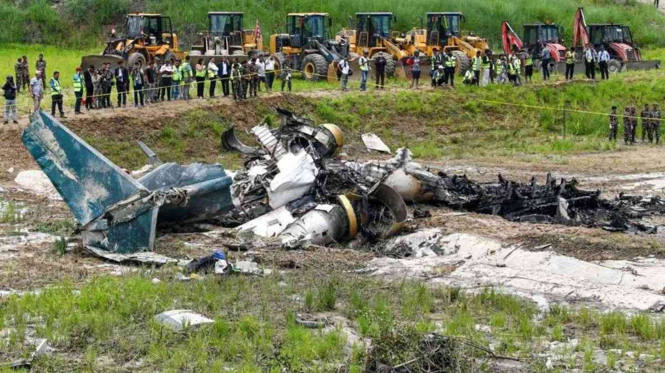 Dezoito pessoas morrem em acidente de avião no Nepal, apenas piloto sobrevive