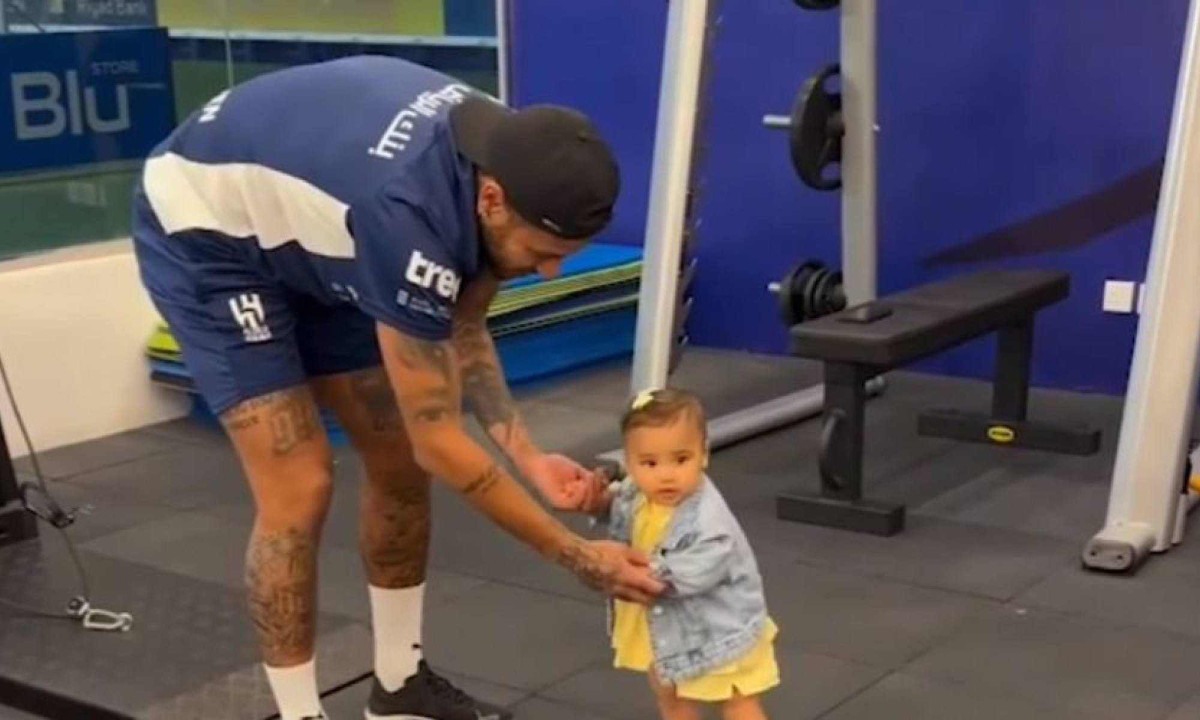 Em treino, Neymar aparece em momento fofo com filha Mavie -  (crédito: No Ataque Internacional)