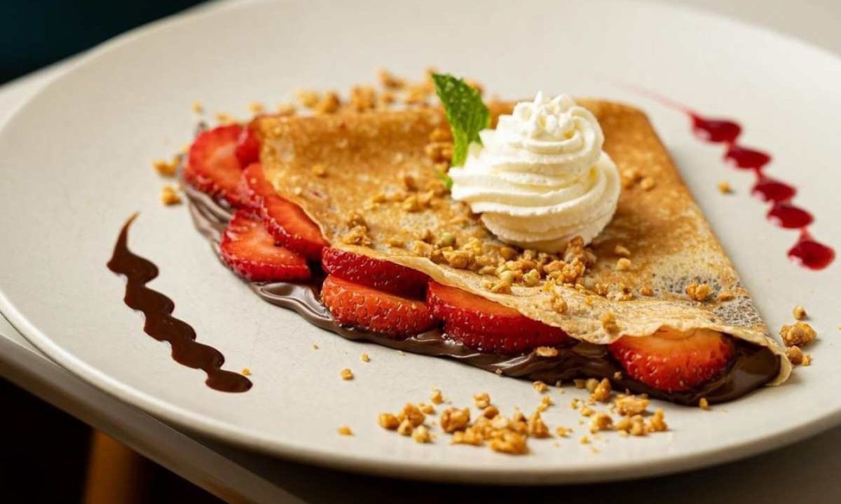 Do franc&ecirc;s &quot;cr&ecirc;pe&quot;, que significa crespo, o nome faz refer&ecirc;ncia &agrave; textura da massa ap&oacute;s a passagem pela frigideira ou chapa de metal -  (crédito: Instagram/Reprodu&ccedil;&atilde;o)