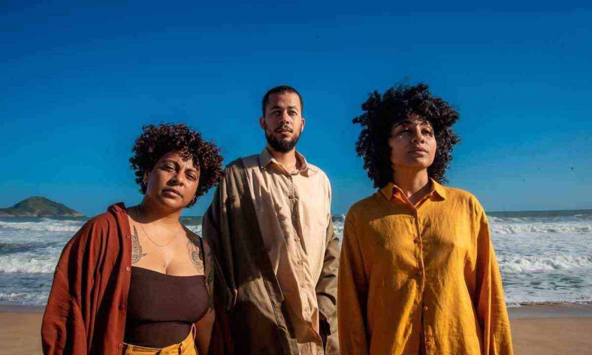 Parceria das irmãs Lay e Lio Soares com Jean Machado, o trio paranaense Tuyo se renova em seu terceiro álbum, "Paisagem" -  (crédito: Walter Firmo/divulgação)