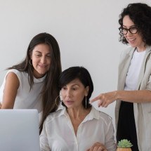 Participação feminina cresce no empreendedorismo brasileiro
 - DINO