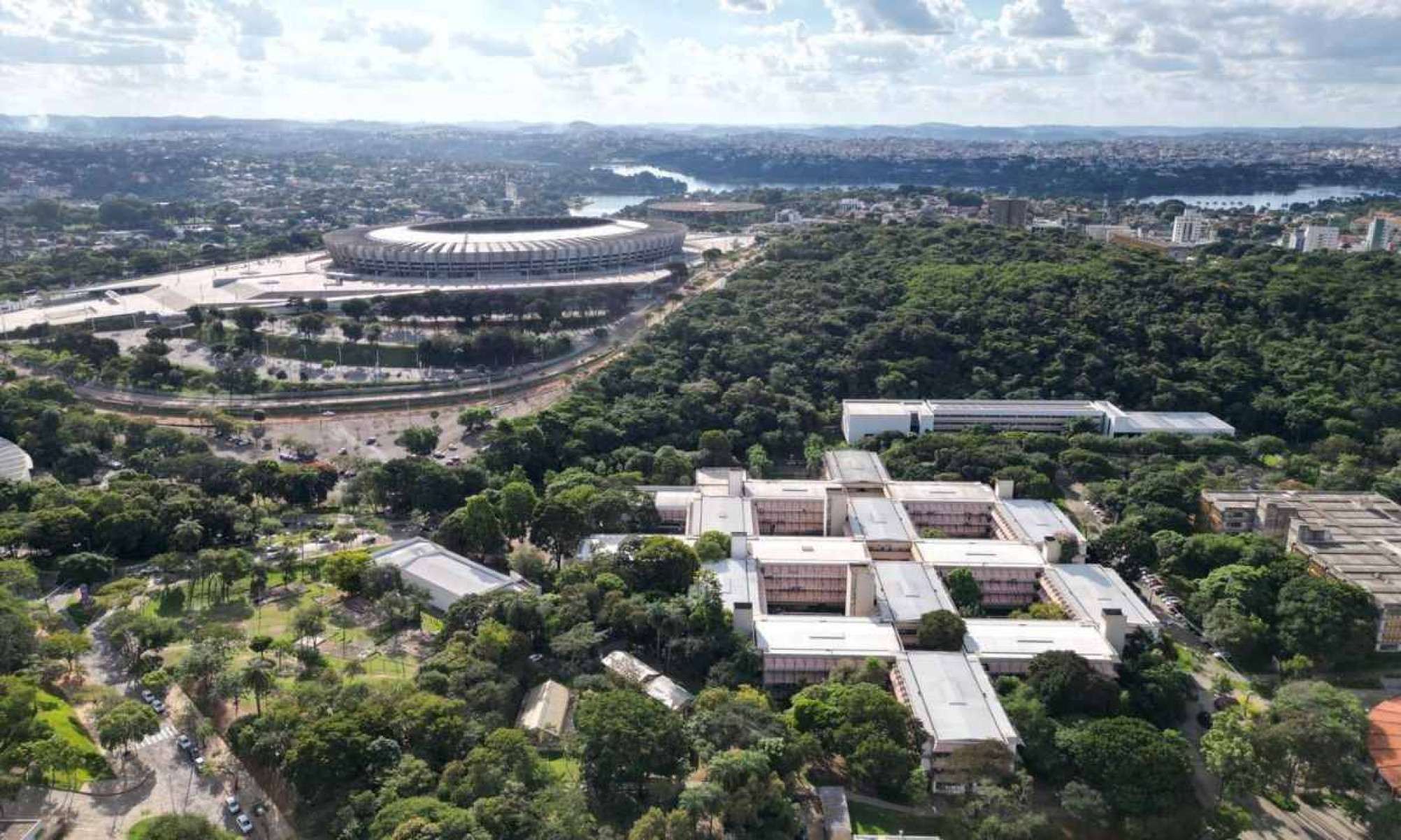 Stock Car convida estudantes da UFMG para visitar bastidores do evento