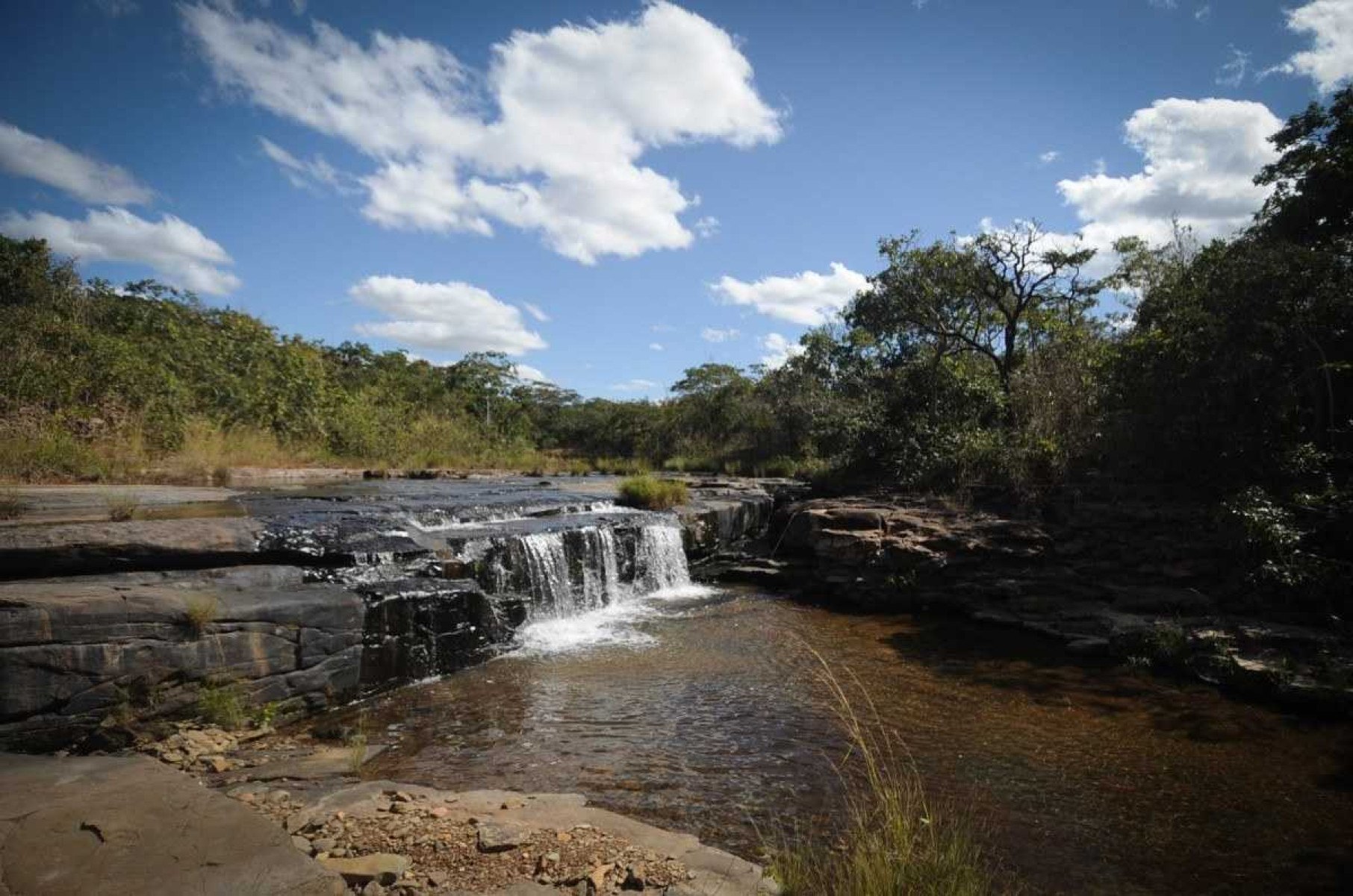 Cachoeira dentro do Parque Nacional Grande Sertão Veredas: espetáculo natural no interior de bolha de preservação