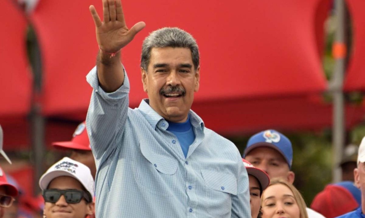 Presidente Nicolás Maduro é reeleito para um terceiro mandato -  (crédito: Yuri CORTEZ / AFP)