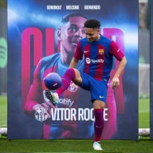 Equipe de Neymar deseja tirar Vitor Roque do Barcelona - No Ataque Internacional