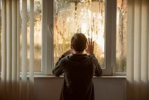 Crianças e adolescentes também sofrem de solidão