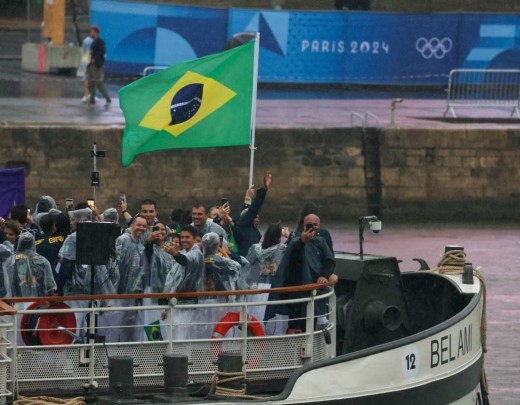O Brasil desfilou hoje na Abertura dos Jogos Olímpicos Paris-2024 -  (crédito: Abelardo Mendes Jr./Esp.CB/ D.A Press)