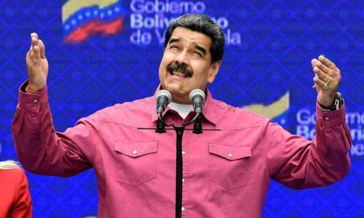 Jorge Rodríguez deu a entender que Maduro (foto) venceu as eleições -  (crédito: DAVID MARIS/AFP)