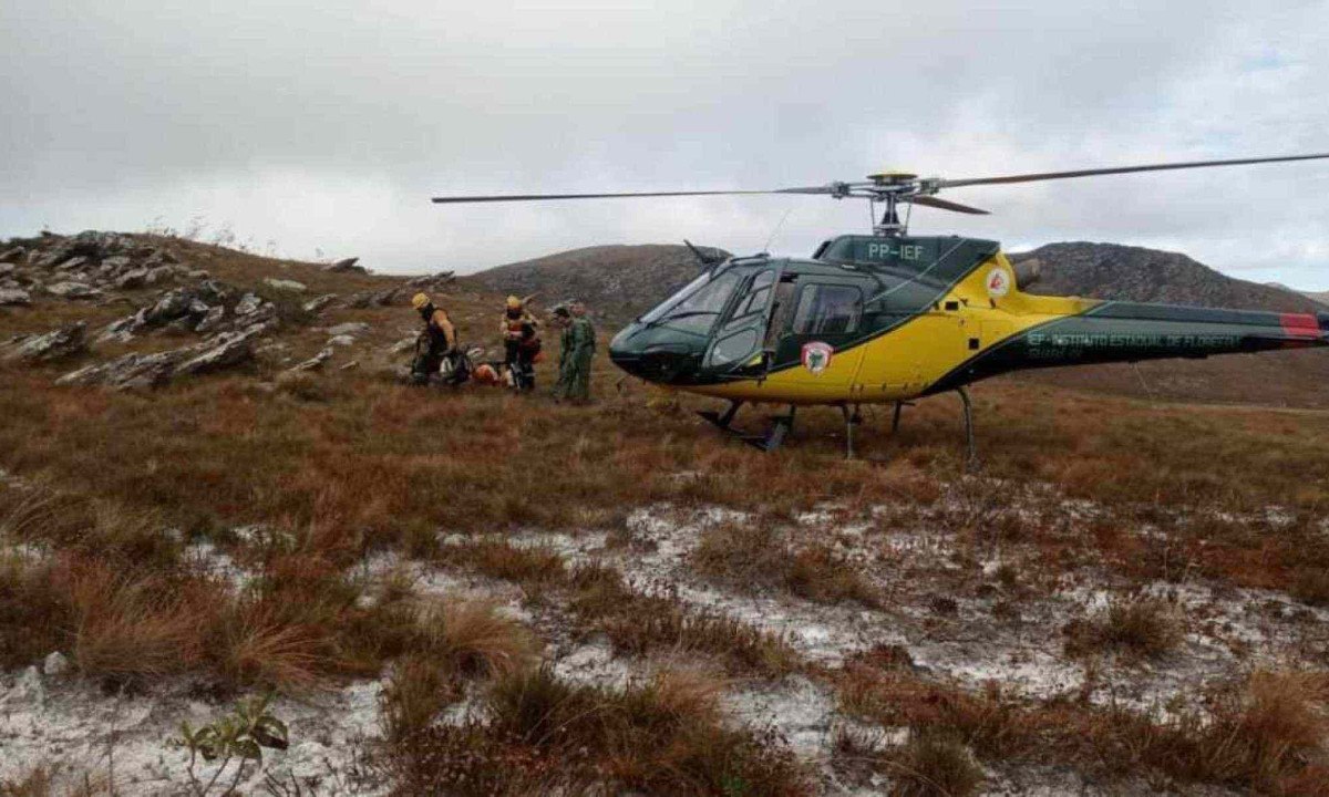 Dois grandes focos de incêndio consomem a vegetação do Parque Serra do Intendente -  (crédito: Reprodução/CBMMG)