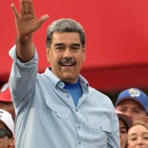 Venezuelanos votam certos de que estarão imersos em incógnita - Yuri Cortez/AFP