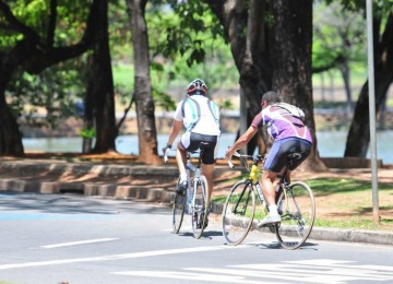 Não há prazer e vida fácil sem sacrifícios. Equilíbrio é o ponto comum entre caminhar sobre dois pés e ganhar o mundo sobre duas rodas -  (crédito: Gladyston Rodrigues/EM/D.A Press)