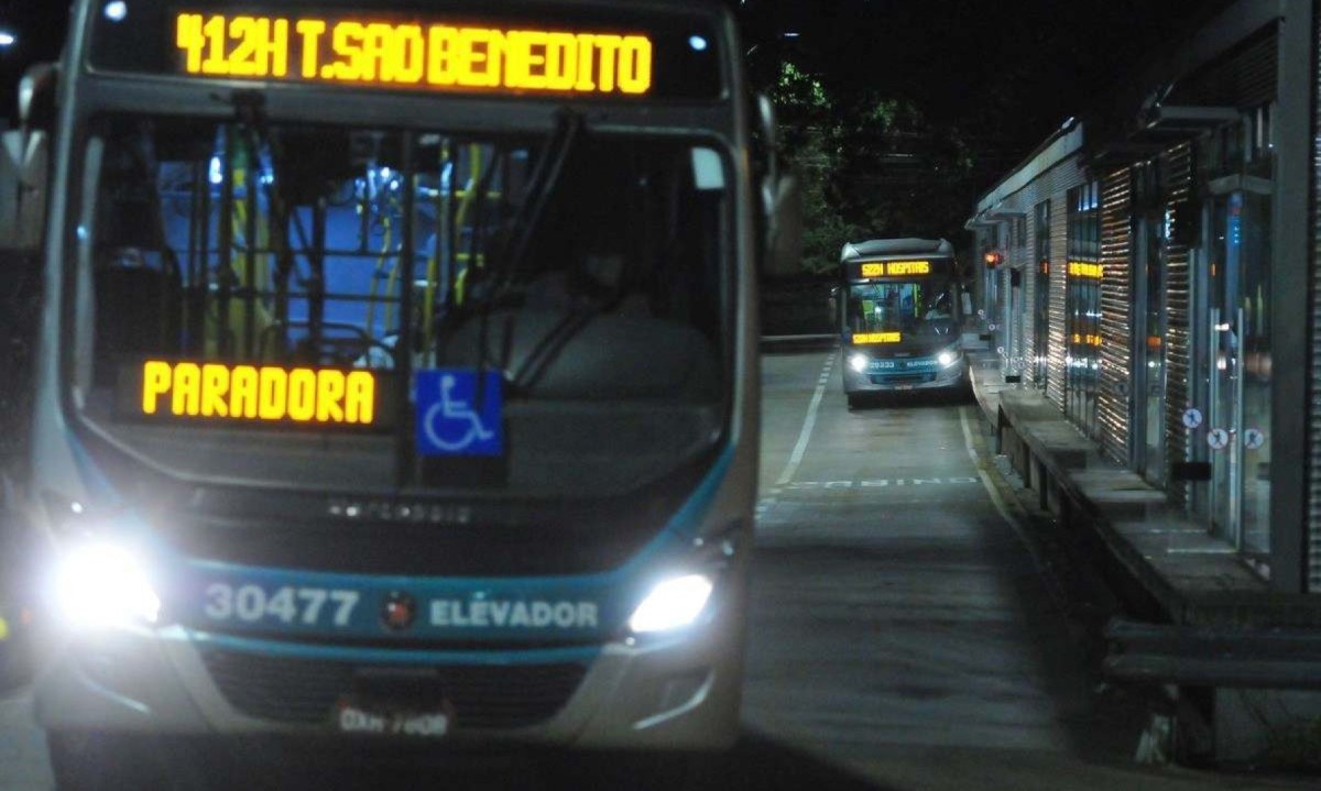 Passageiros do Terminal São Benedito serão beneficiados pelos corredores -  (crédito: Túlio Santos/EM/D.A Press)