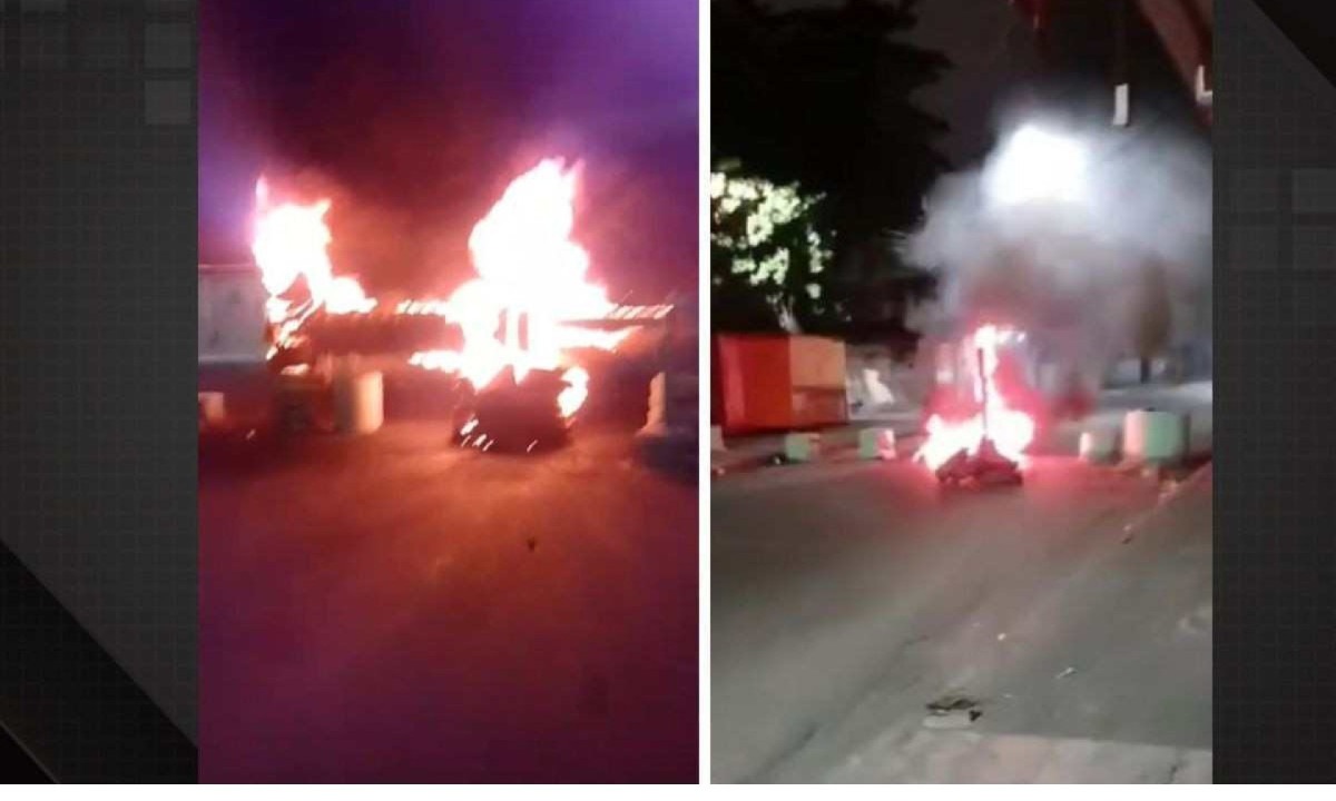 
Criminosos incendeiam barricadas em reação à operação do Bope na Zona Oeste do Rio de Janeiro -  (crédito: Reprodução / Redes sociais)