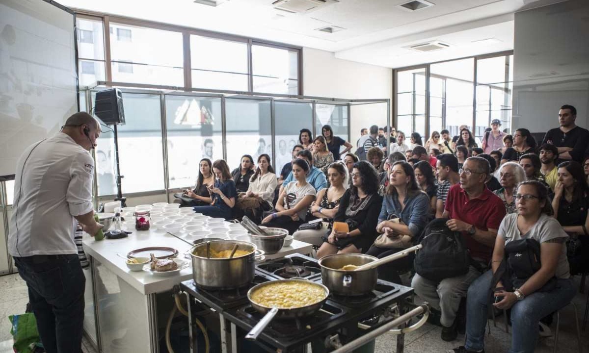 As edições anteriores do evento também contaram com aulas de chefs renomados -  (crédito: Mesa Ao Vivo Minas Gerais / Divulgação)