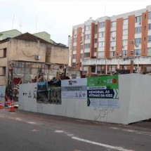 Boate Kiss é demolida; memorial vai homenagear as vítimas do incêndio - João Alves/PMSM