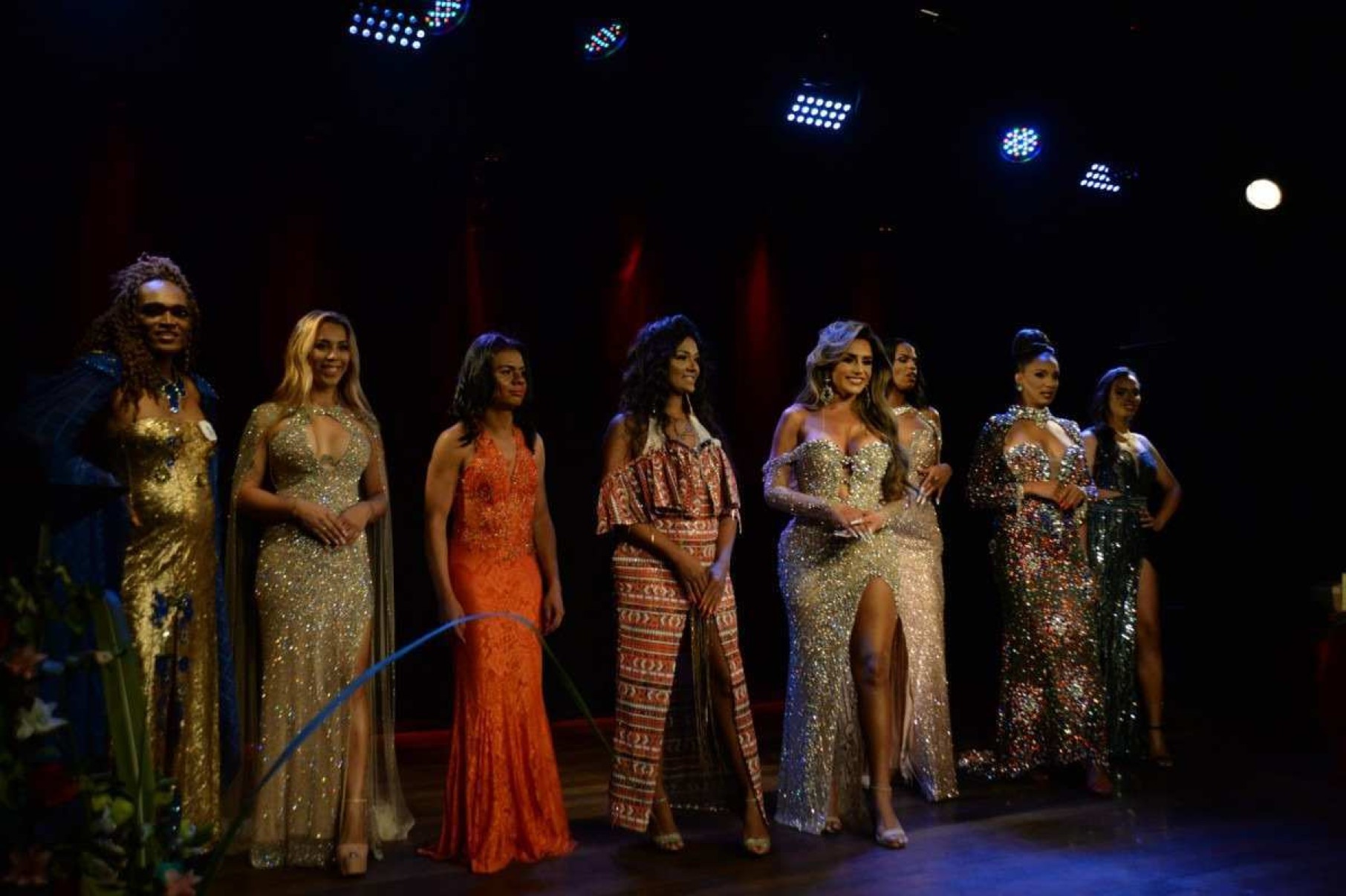 Miss Trans BH 2024 é coroada com muito brilho e glamour em teatro cheio