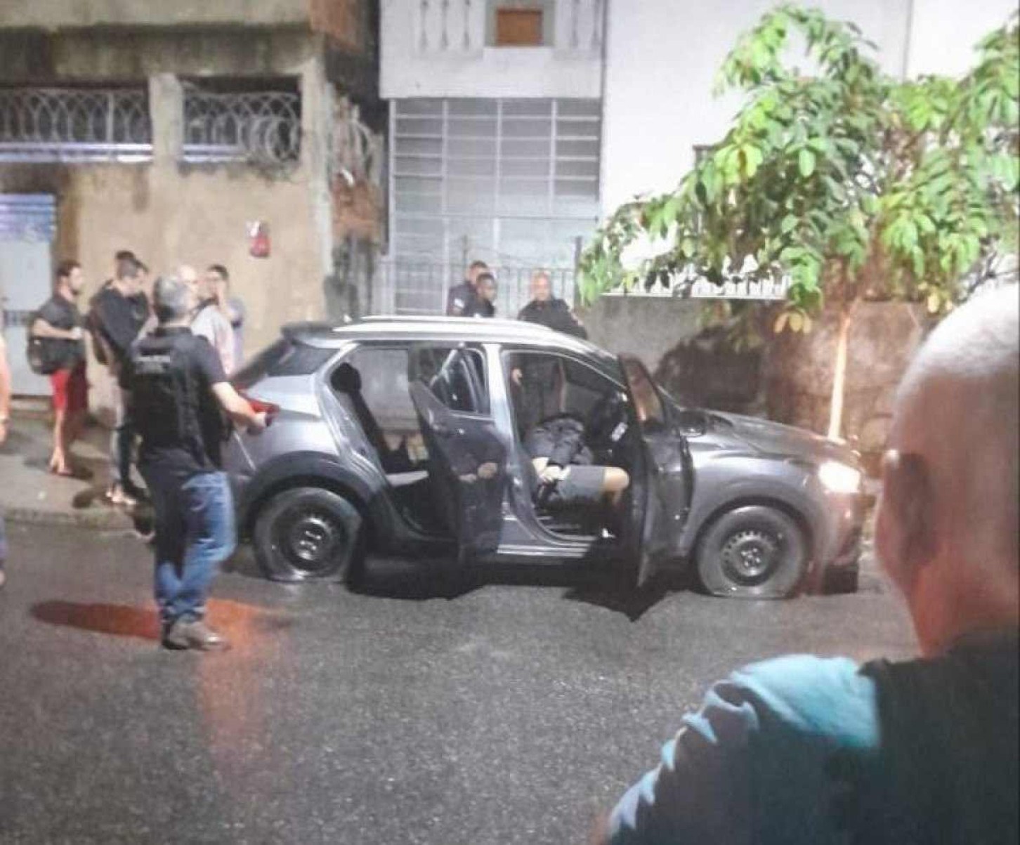 Perseguição deixa criminoso morto e comparsa ferido no Rio de Janeiro