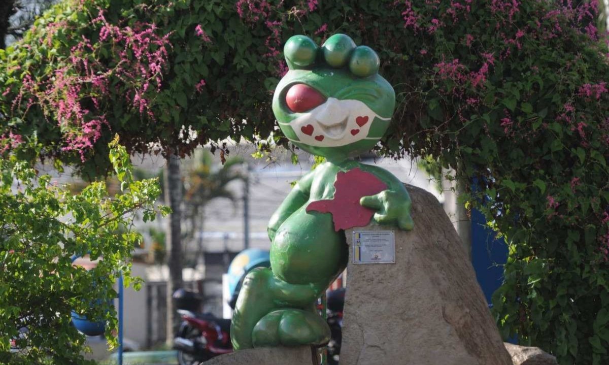 Estatua do ET em Praça de Varginha.
       -  (crédito:  Leandro Couri/EM/D.A Press)