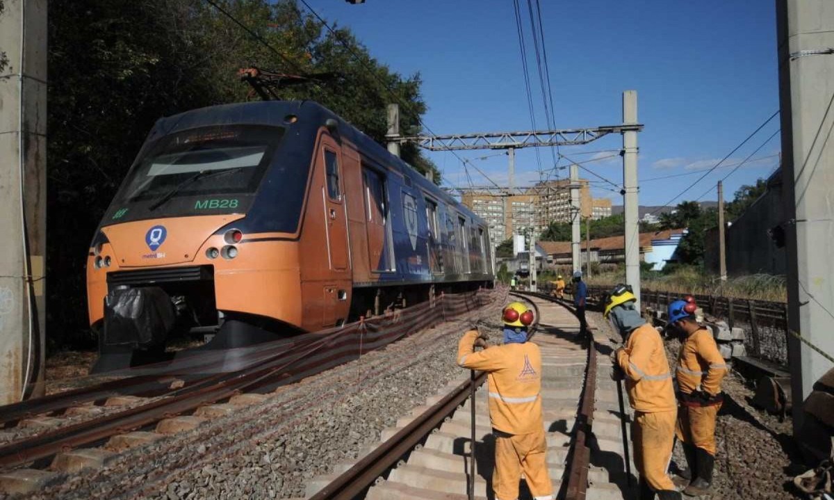 A alteração na circulação acontece em razão de obras nas Estações Horto Florestal e Santa Inês -  (crédito: Credito: Alexandre Guzanshe/EM/D.A. Press)