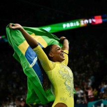 Prata na ginástica, Rebeca Andrade já enfrentou três lesões no joelho - Loic Venance/ AFP