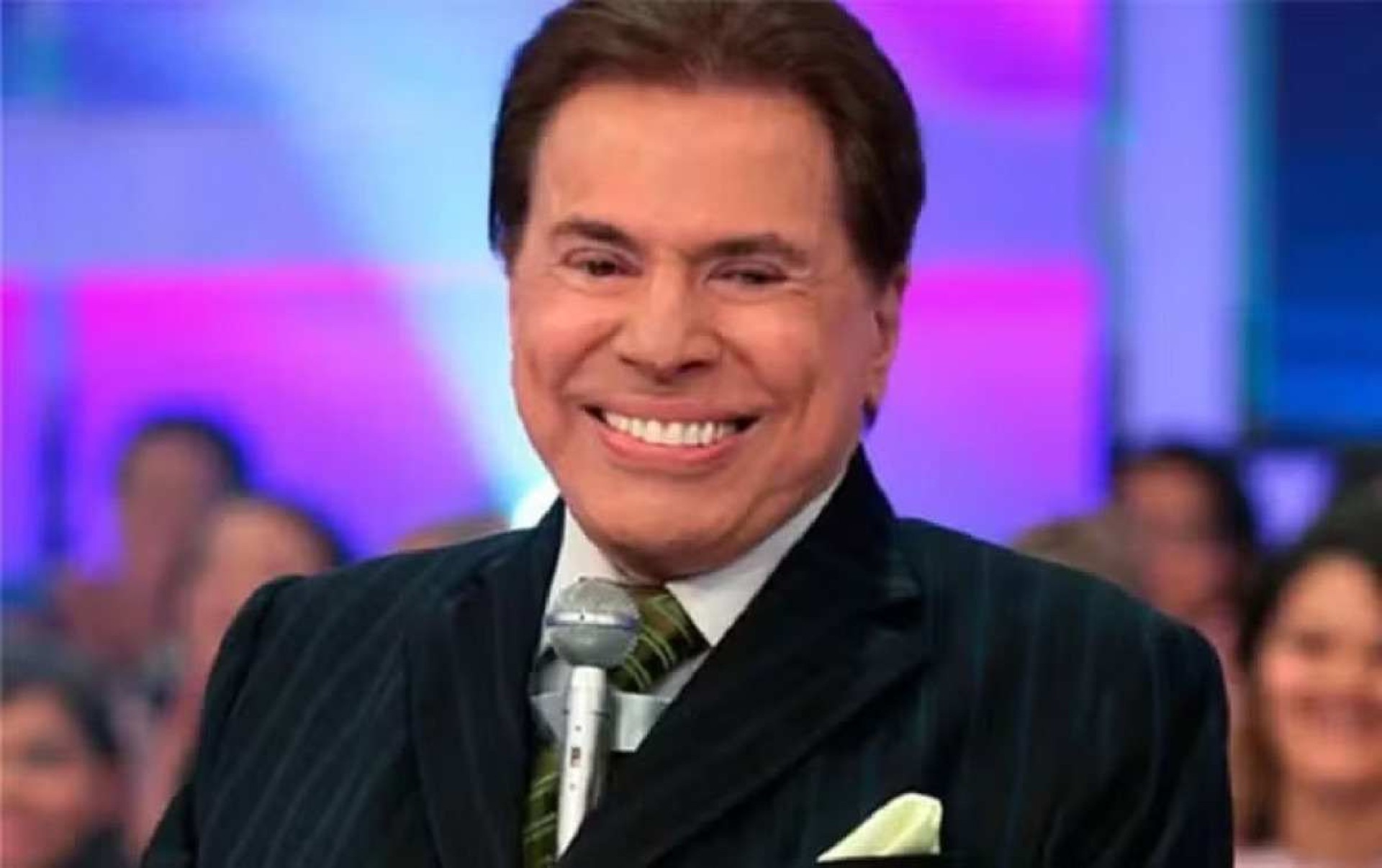 Silvio Santos é internado em São Paulo para fazer exames 