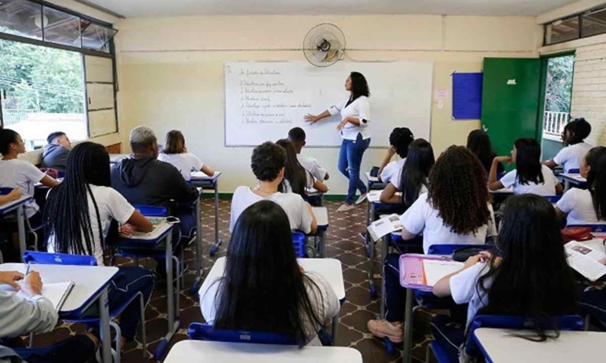 Concurso de redação dá notebooks a melhores textos sobre laticínios -  (crédito: Gil Leonardi / Imprensa MG)