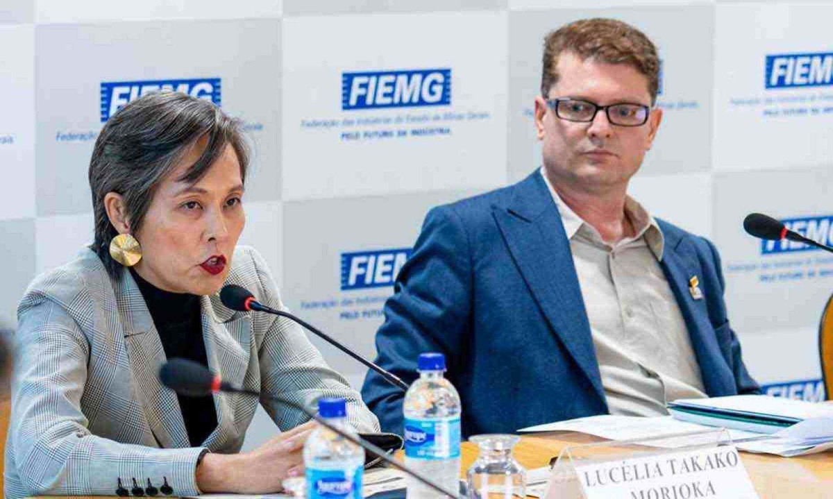 Lucélia Morioka, superintendente de publicidade da SECOM e Rodrigo Fernandes, presidente Sindijori/MG -  (crédito: Divulgação)