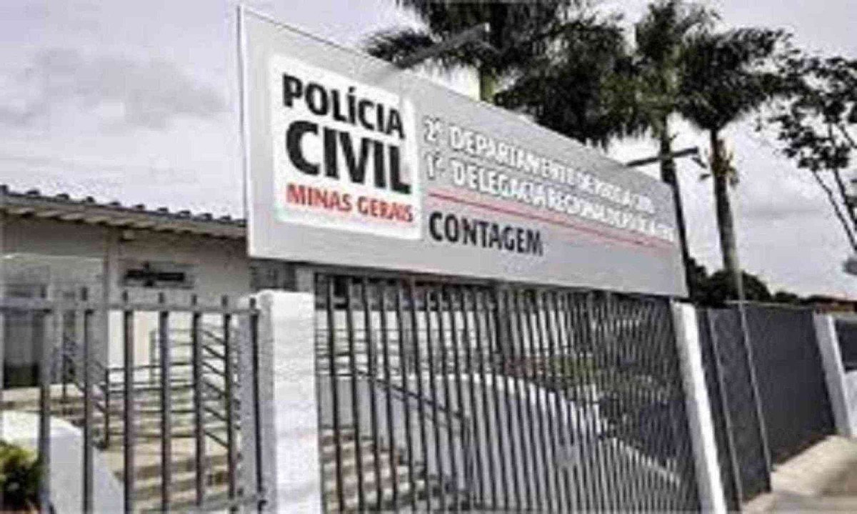 Matador da companheira se entregou e foi autuado em flagrante na Delegacia de Contagem -  (crédito: PCMG)