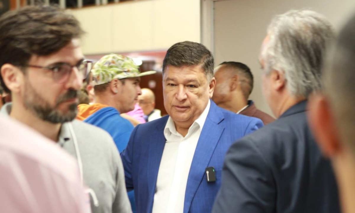Senador licenciado Carlos Viana participa de evento do Podemos que irá oficializar sua candidatura à prefeitura de Belo Horizonte -  (crédito: Edésio Ferreira/EM/D.A Press)