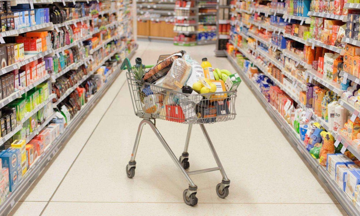 Alguns especialistas dizem que demonizar categorias específicas de alimentos não ajuda -  (crédito: Getty Images)