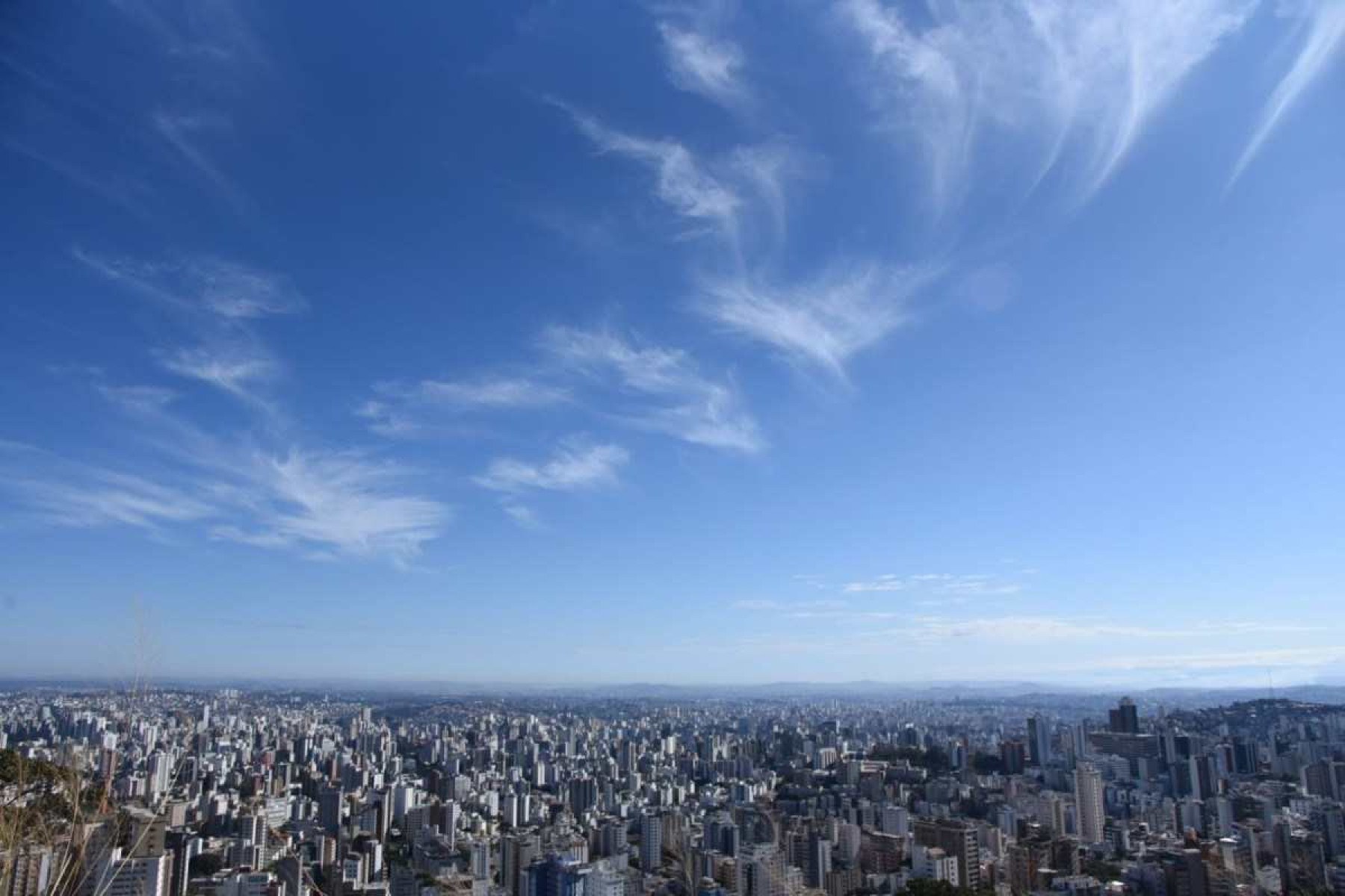 Onda de calor atinge MG neste fim de semana