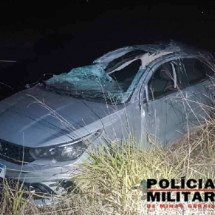 Carro capota e mata criança de 11 anos no interior de Minas - PMRv