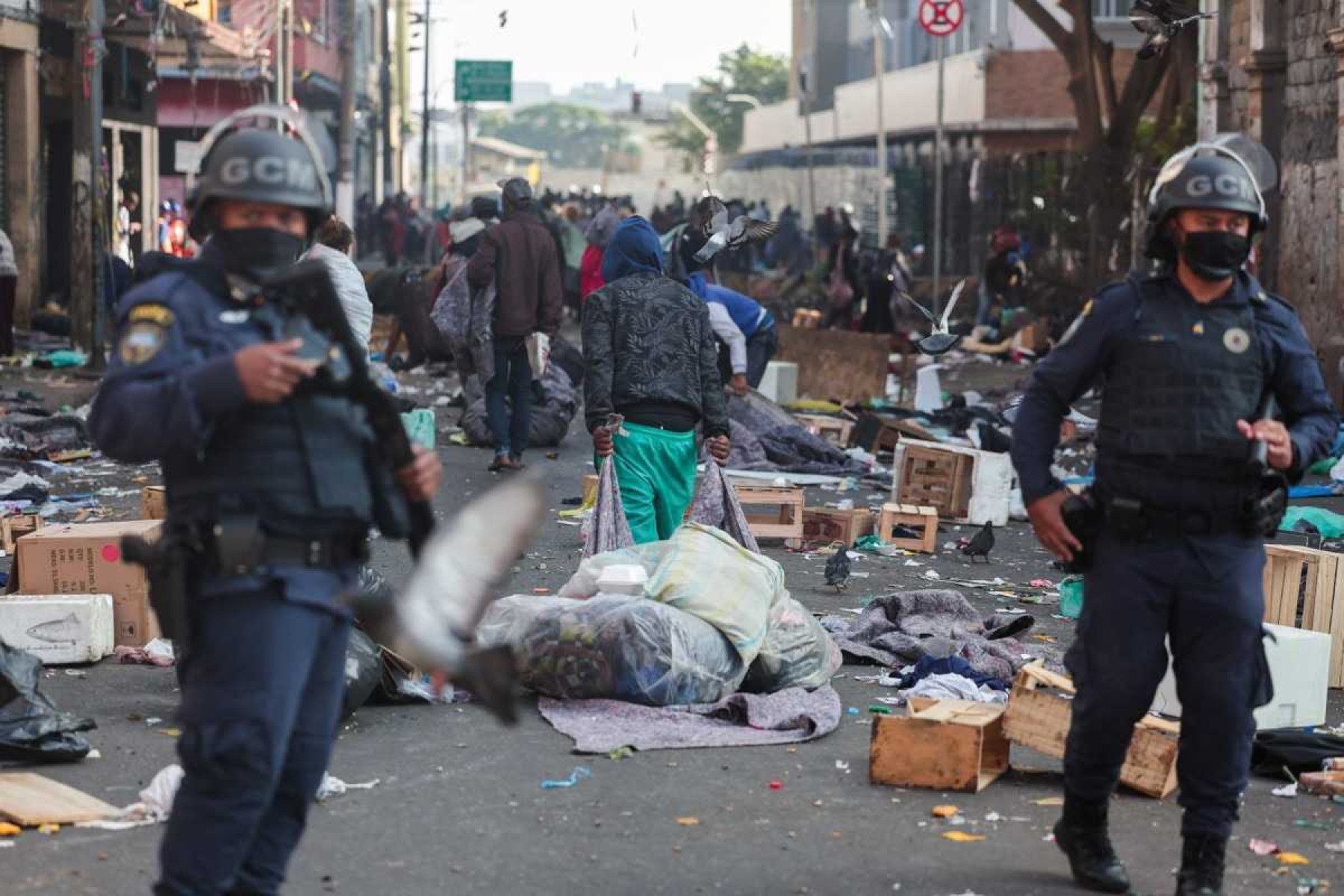 Agente da GCM movimentou R$ 4 milhões em esquema de milícia na cracolândia, diz Promotoria