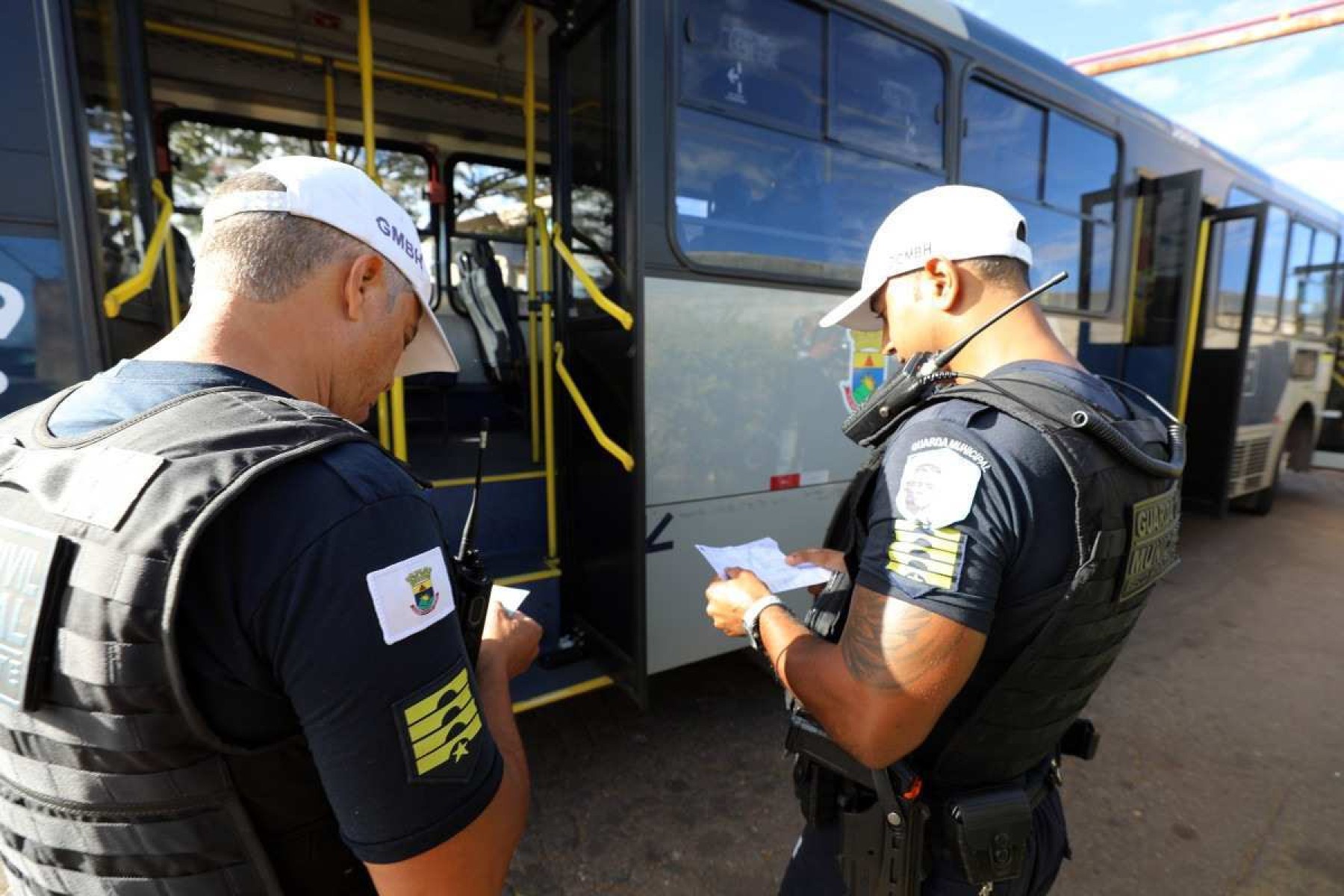 PBH fiscaliza e autua ônibus em nova fase de operação nos coletivos 