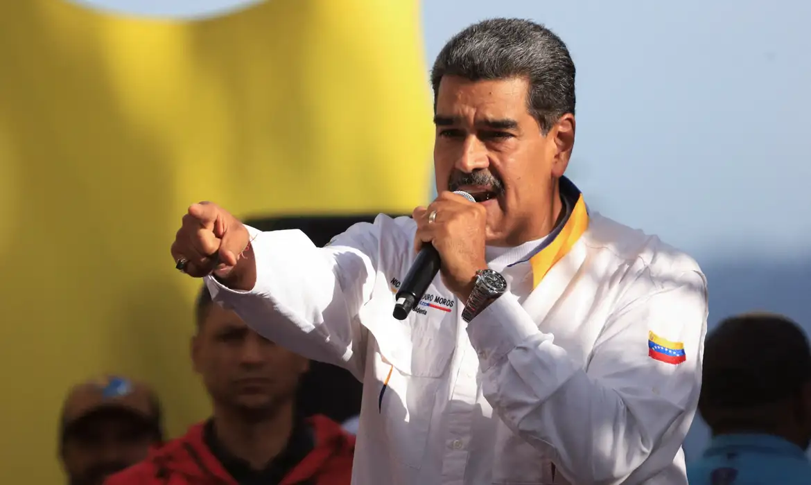 Maduro sofre uma crescente pressão internacional para que sejam divulgadas as atas da votação -  (crédito: EBC)