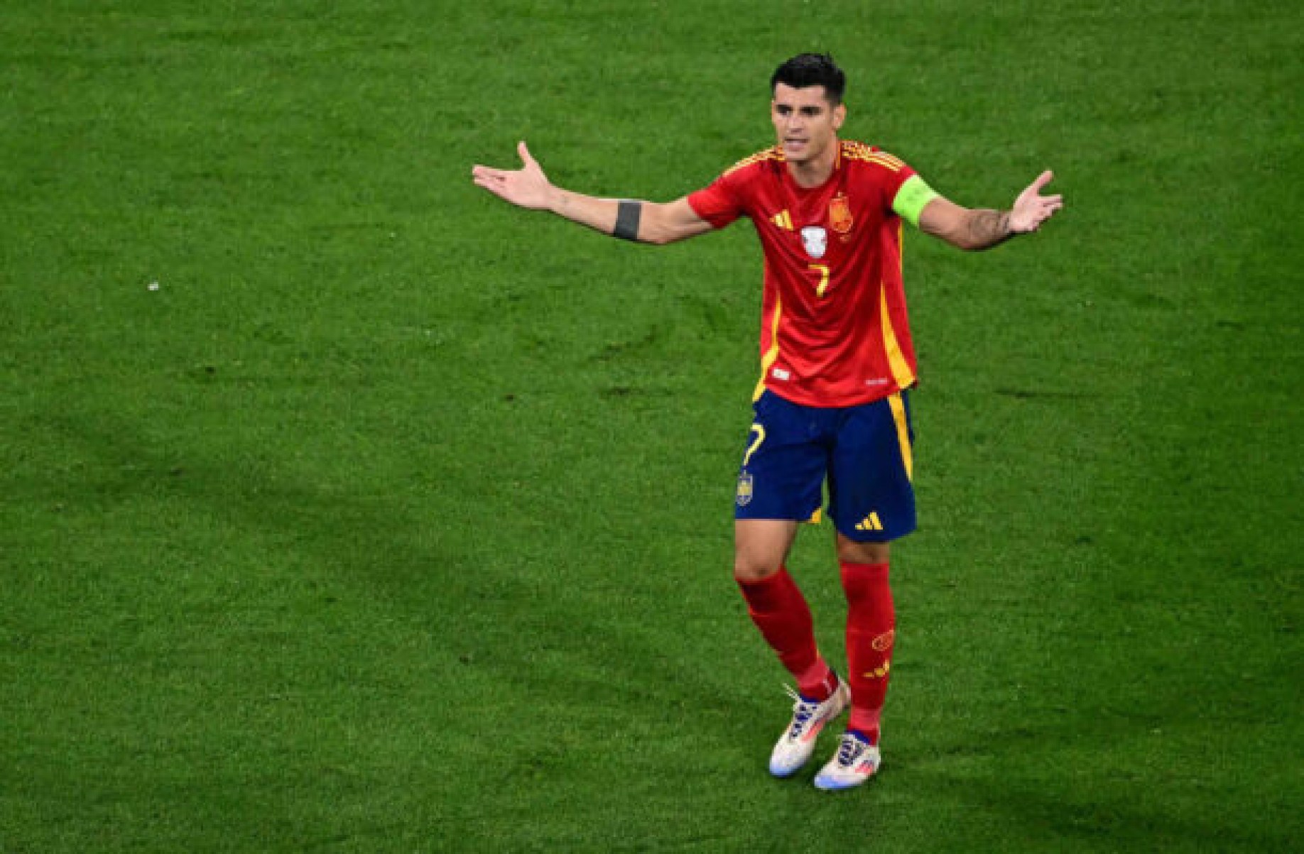 Morata e Rodri, da Espanha, são suspensos pela Uefa; entenda o motivo