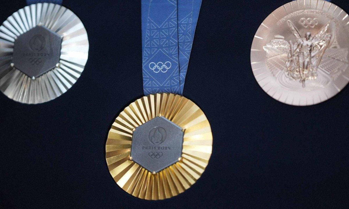 A velocista santa-lucense Julien Alfred levará para casa US$ 50 mil (R$ 281 mil), além da medalha de ouro, após conquistar o título nos 100 metros rasos feminino -  (crédito: Getty Images)