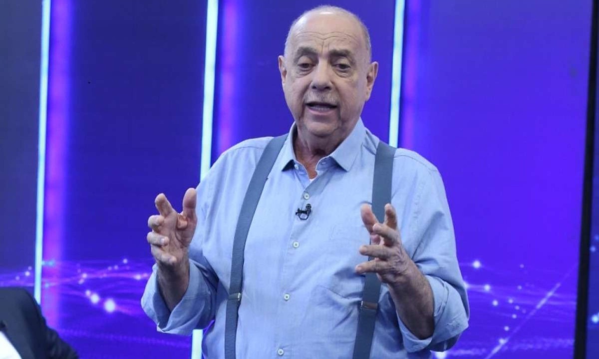 Atual prefeito, Fuad rebateu os ataques dos adversários no primeiro debate às eleições na capital mineira -  (crédito: Junia Garrido/Divulgação)