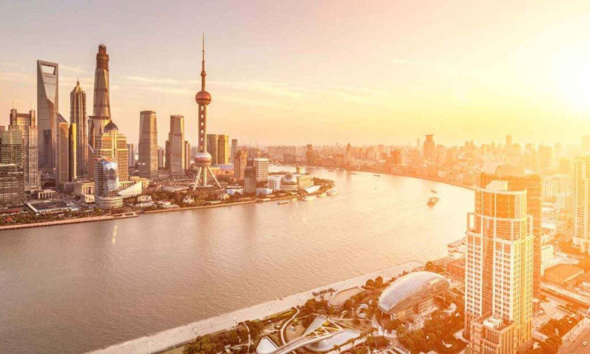 Shanghai ou Xangai, um dos maiores centros financeiros e comerciais do mundo que já foi apelidada de "Nova York chinesa" e possui mais de 25 milhões de habitantes -  (crédito: Visit China)