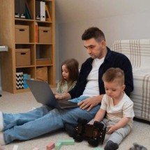 Dia dos pais: veja cinco jogos para aprender inglês junto com os filhos - Divulgação/Freepik